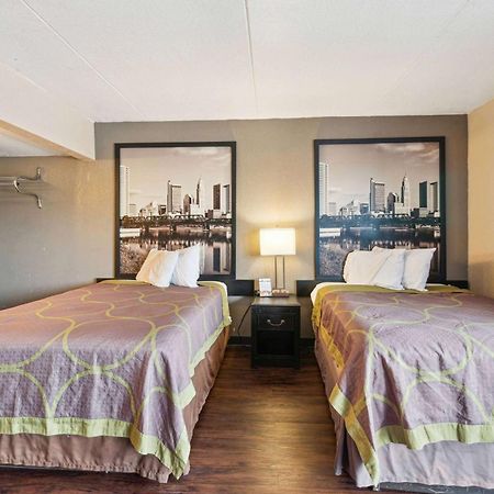 Hotel Super 8 By Wyndham Millbury/Toledo Esterno foto