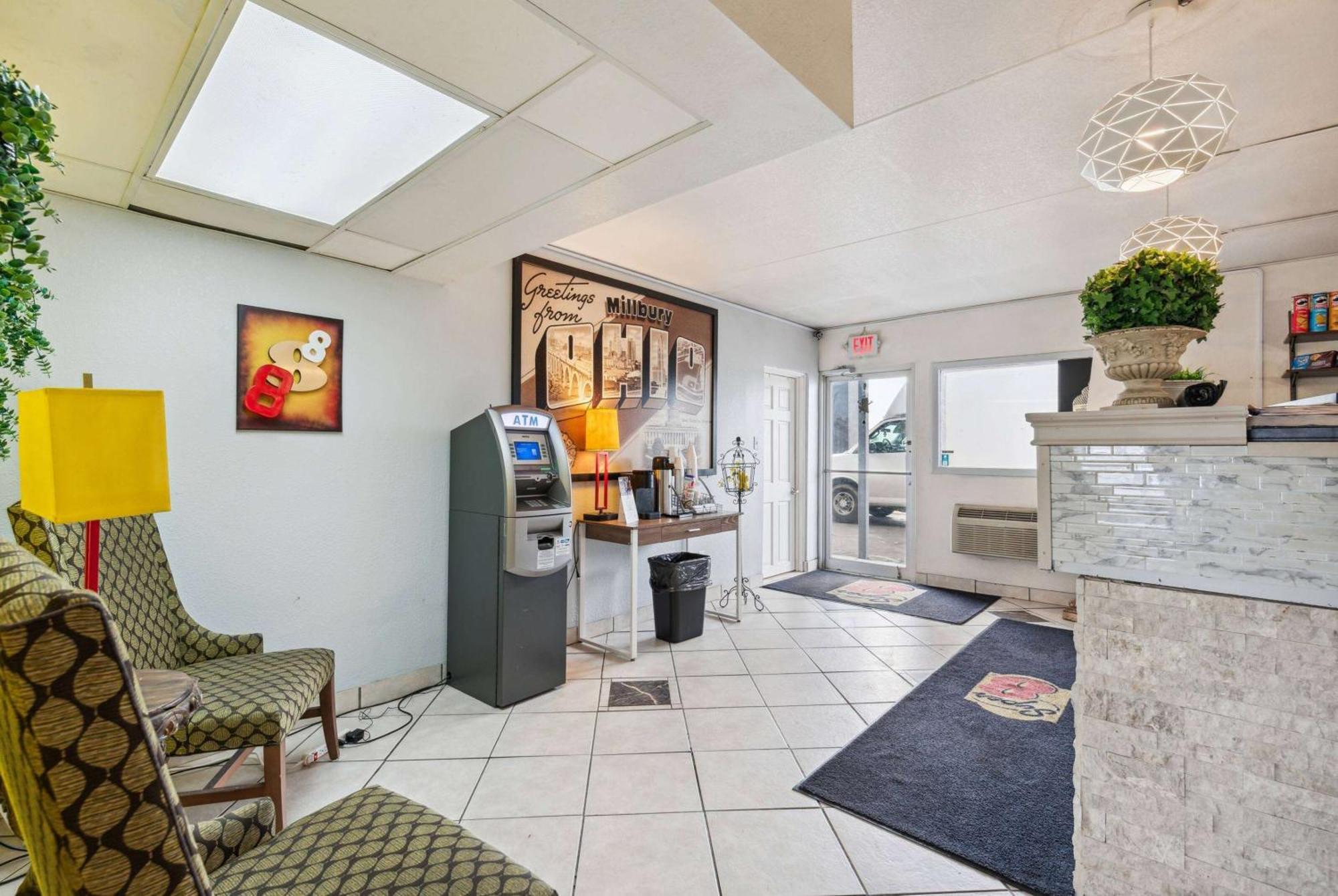 Hotel Super 8 By Wyndham Millbury/Toledo Esterno foto