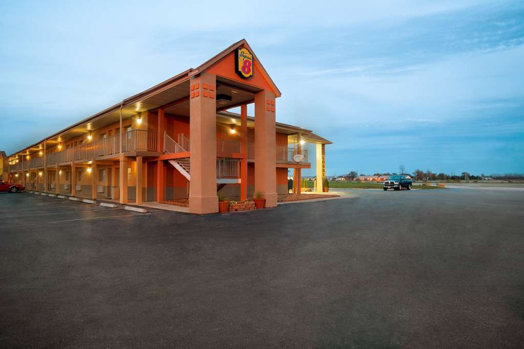 Hotel Super 8 By Wyndham Millbury/Toledo Esterno foto