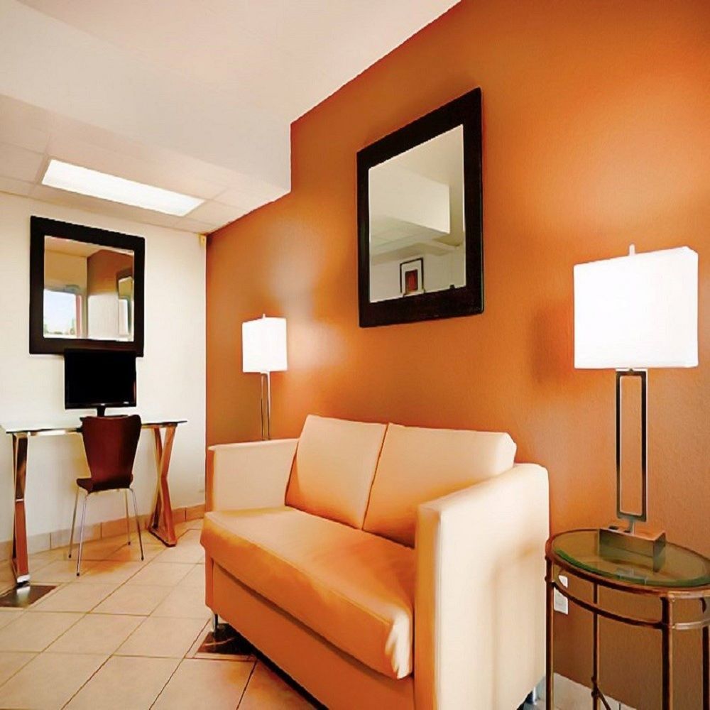 Hotel Super 8 By Wyndham Millbury/Toledo Esterno foto