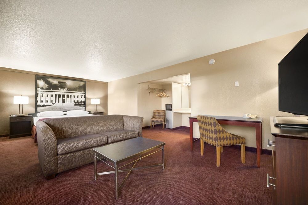 Hotel Super 8 By Wyndham Millbury/Toledo Esterno foto